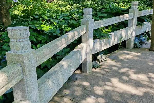鹰潭市大连石栏杆厂家怎么选